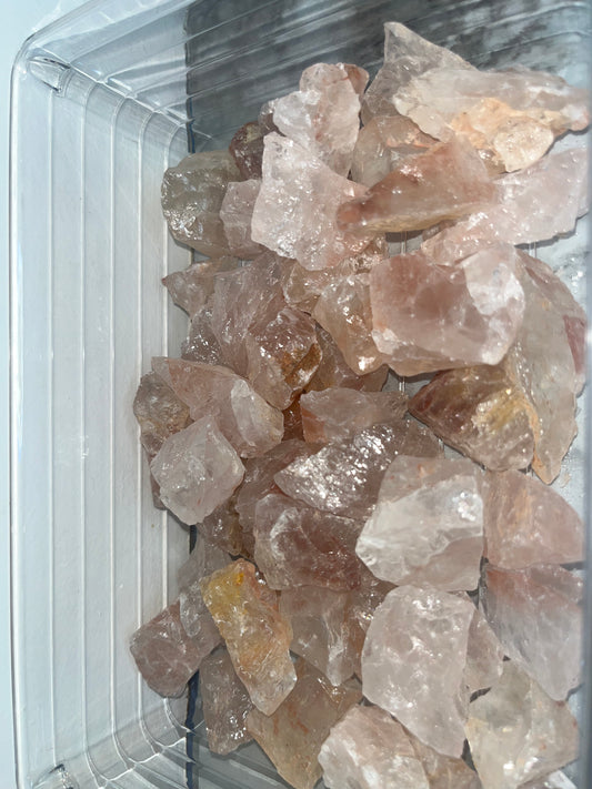 Rough strawberry quartz